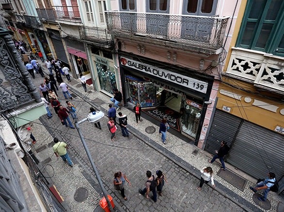 O Globo - Qual o nome que esta rua tinha antes de 1808?